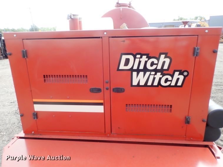 image for item DE1106 2003 Ditch Witch FX30 vacuum excavator