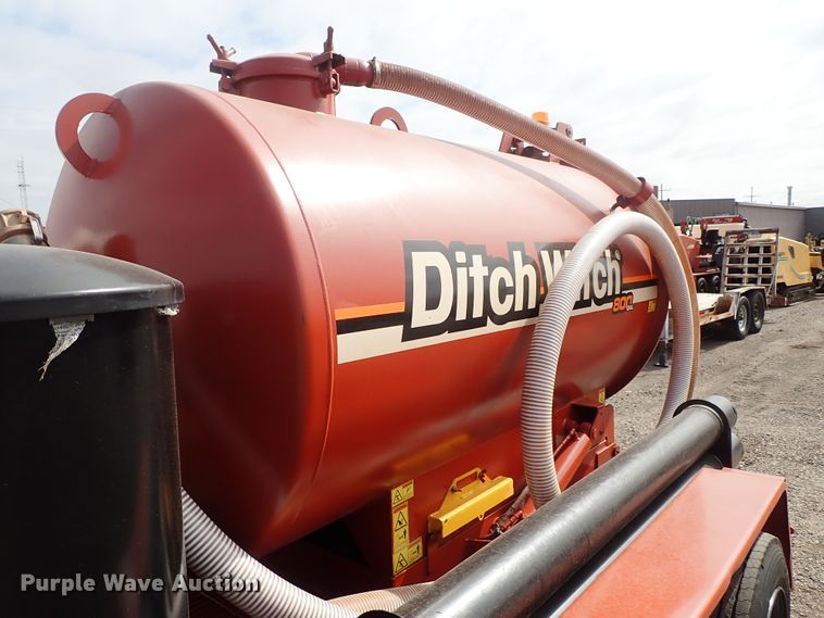 image for item DE1106 2003 Ditch Witch FX30 vacuum excavator