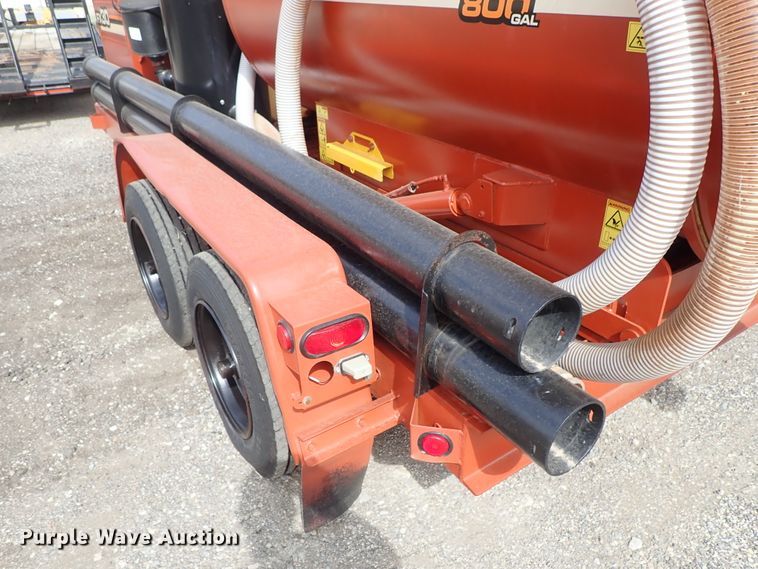 image for item DE1106 2003 Ditch Witch FX30 vacuum excavator
