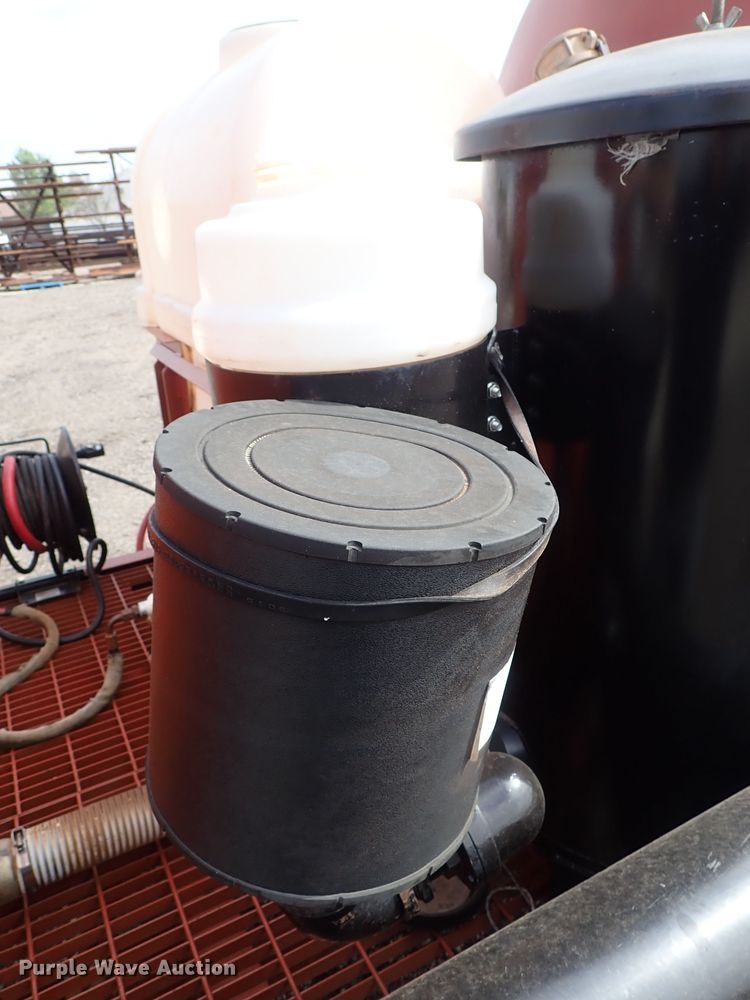 image for item DE1106 2003 Ditch Witch FX30 vacuum excavator