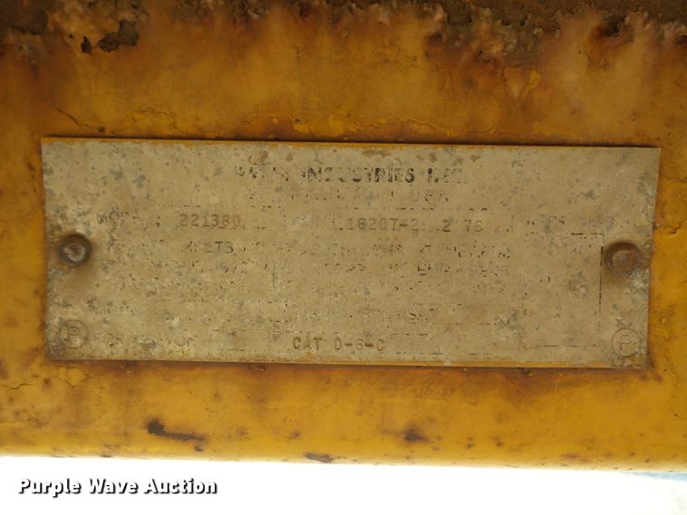 image for item DE2428 1964 Caterpillar D6C dozer