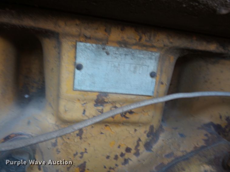 image for item DE2428 1964 Caterpillar D6C dozer