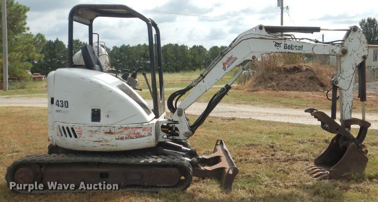 image for item DE4021 2005 Bobcat 430 mini excavator