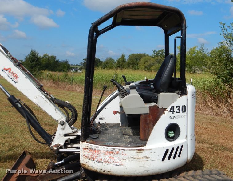 image for item DE4021 2005 Bobcat 430 mini excavator