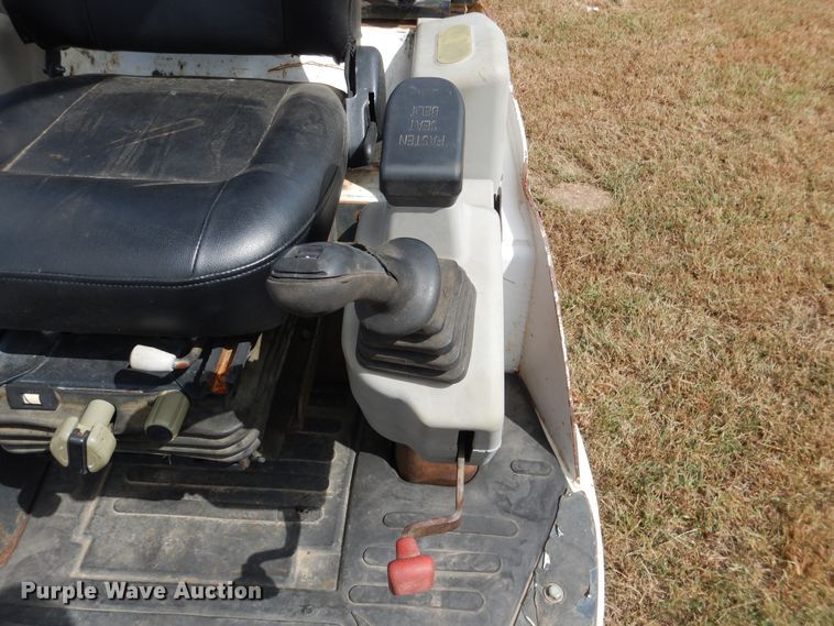 image for item DE4021 2005 Bobcat 430 mini excavator