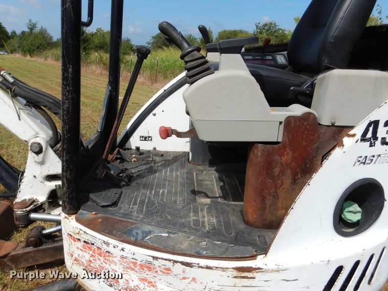 image for item DE4021 2005 Bobcat 430 mini excavator
