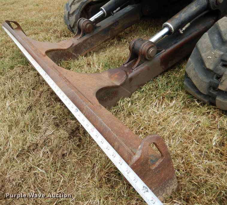 image for item DE4021 2005 Bobcat 430 mini excavator