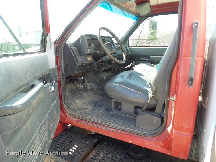 image for item DF0806 1997 Chevrolet C7H042 box truck