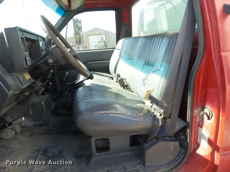 image for item DF0806 1997 Chevrolet C7H042 box truck