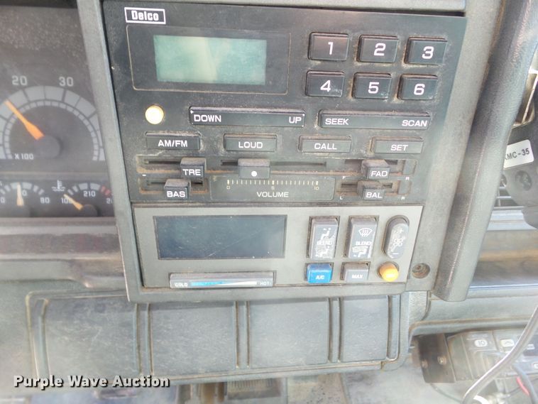 image for item DF0806 1997 Chevrolet C7H042 box truck