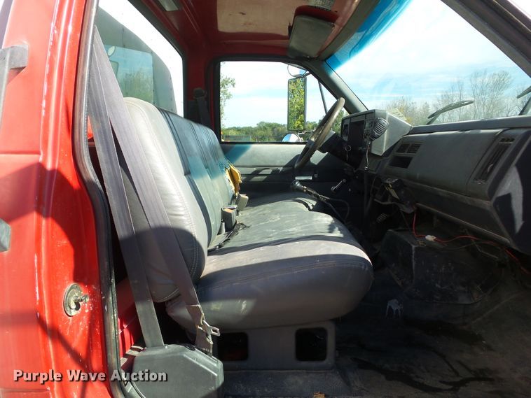 image for item DF0806 1997 Chevrolet C7H042 box truck