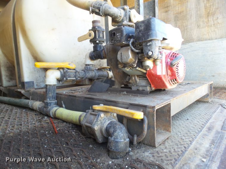 image for item DF0806 1997 Chevrolet C7H042 box truck