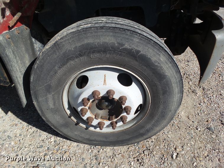 image for item DF0806 1997 Chevrolet C7H042 box truck