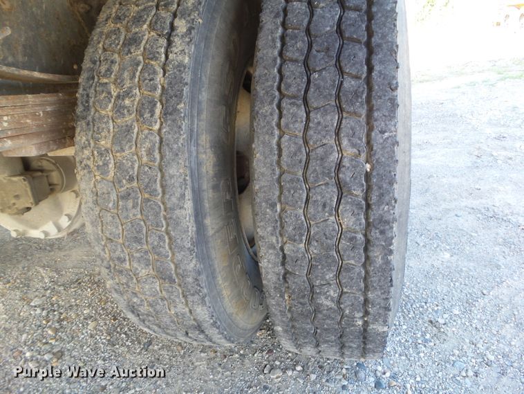 image for item DF0806 1997 Chevrolet C7H042 box truck