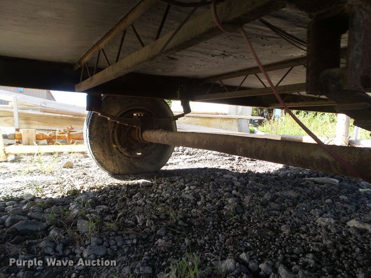 image for item DF0807 1999 Forest River Premiere job site trailer