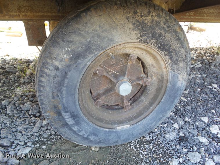 image for item DF0807 1999 Forest River Premiere job site trailer