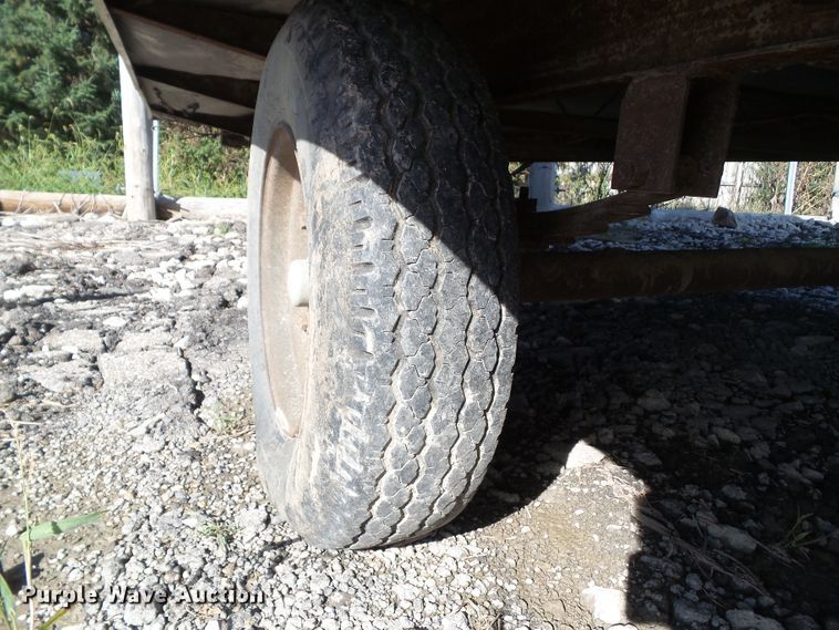 image for item DF0807 1999 Forest River Premiere job site trailer