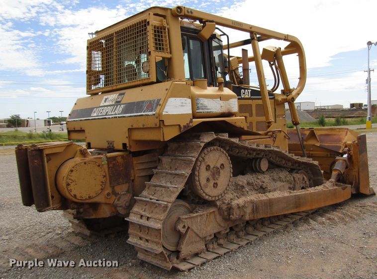 image for item DG0204 2005 Caterpillar D6R dozer