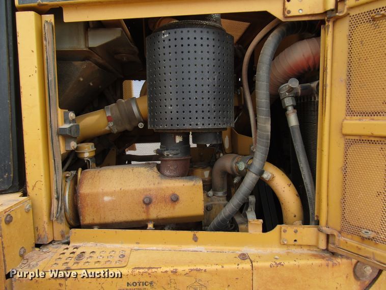image for item DG0204 2005 Caterpillar D6R dozer