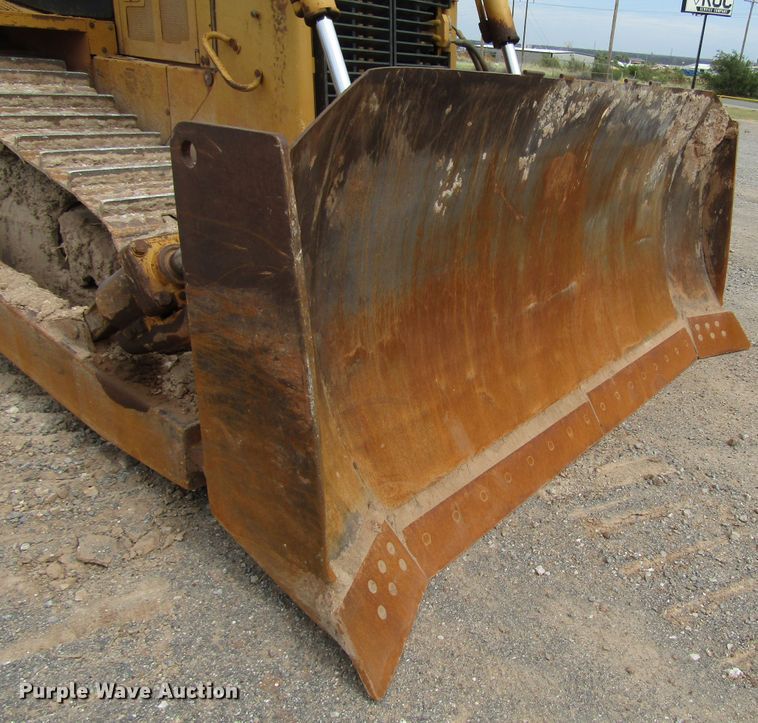 image for item DG0204 2005 Caterpillar D6R dozer