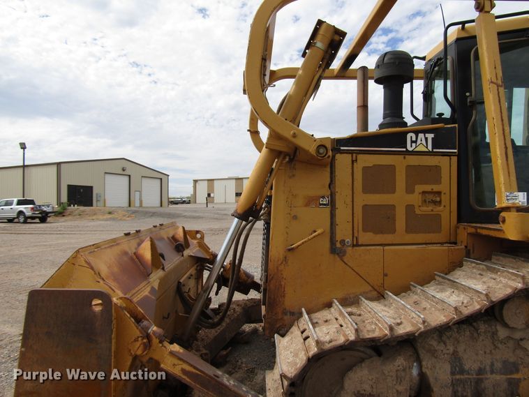 image for item DG0204 2005 Caterpillar D6R dozer
