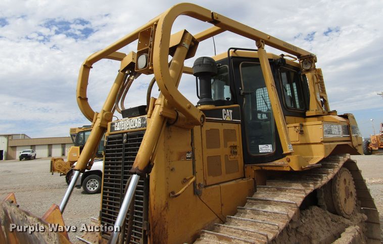 image for item DG0204 2005 Caterpillar D6R dozer