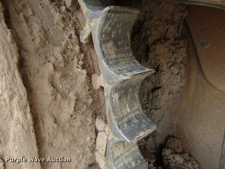 image for item DG0204 2005 Caterpillar D6R dozer