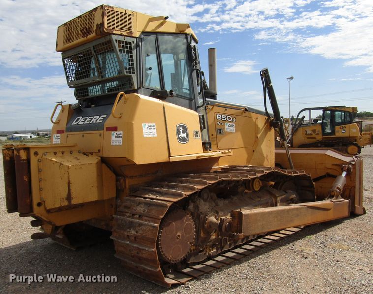 image for item DG0205 2008 John Deere 850J dozer