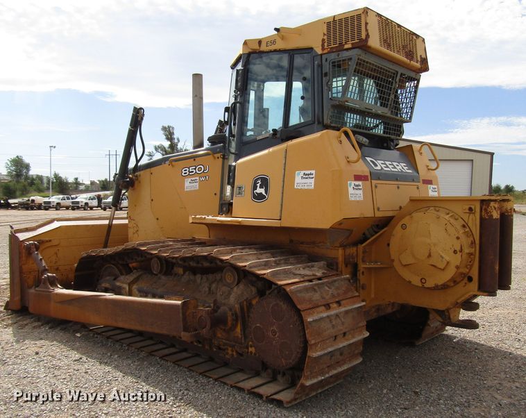 image for item DG0205 2008 John Deere 850J dozer