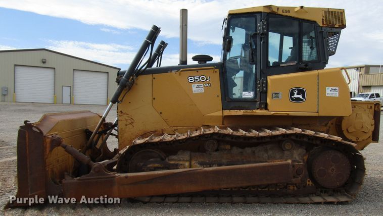 image for item DG0205 2008 John Deere 850J dozer