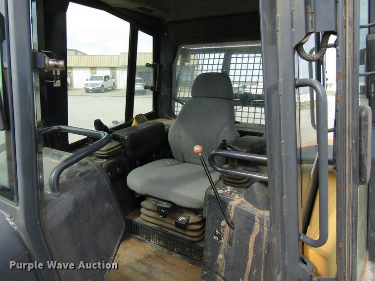 image for item DG0205 2008 John Deere 850J dozer