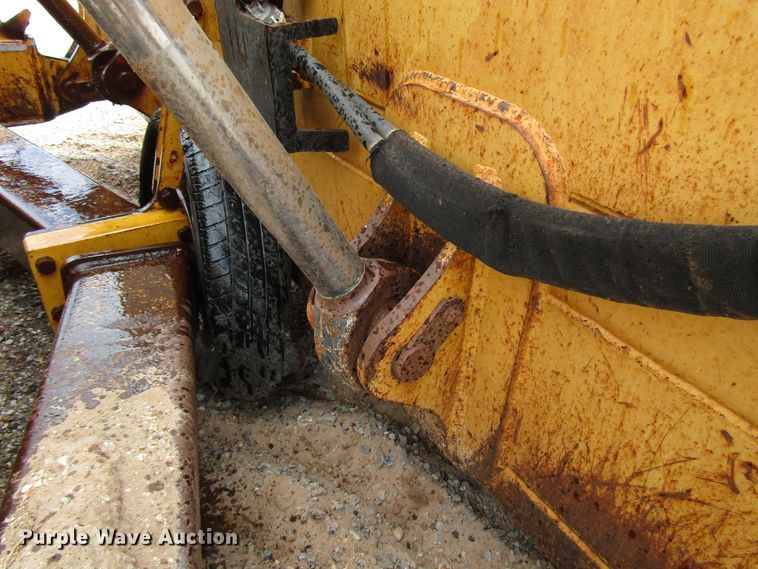 image for item DG0205 2008 John Deere 850J dozer