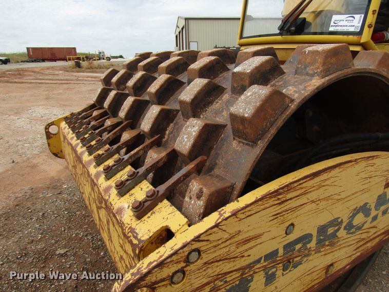 image for item DG0206 Vibromax VM106PD single drum vibratory roller