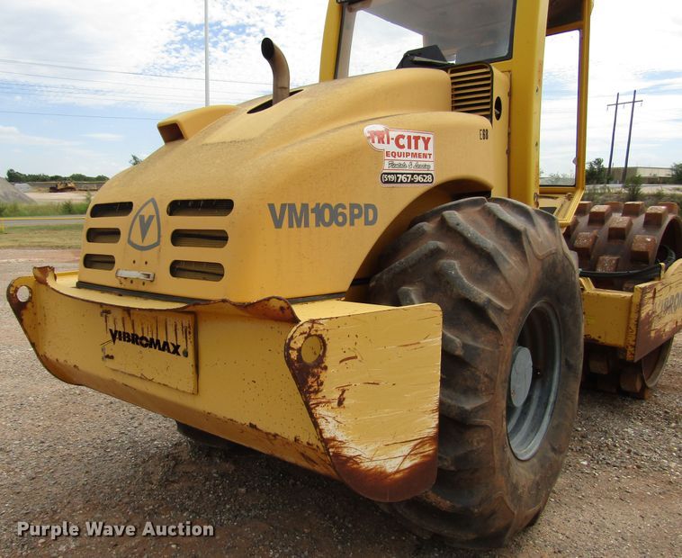 image for item DG0206 Vibromax VM106PD single drum vibratory roller