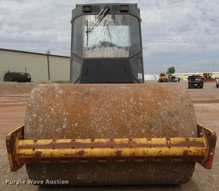 image for item DG0207 2005 Vibromax 1105 single drum vibratory roller