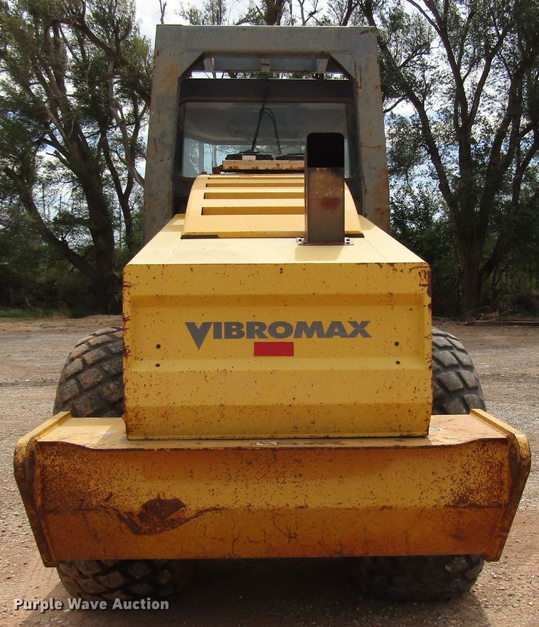 image for item DG0207 2005 Vibromax 1105 single drum vibratory roller