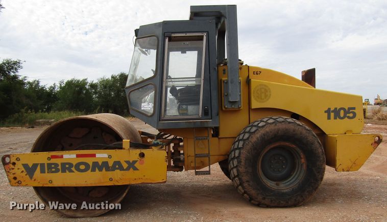 image for item DG0207 2005 Vibromax 1105 single drum vibratory roller