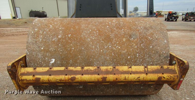 image for item DG0207 2005 Vibromax 1105 single drum vibratory roller