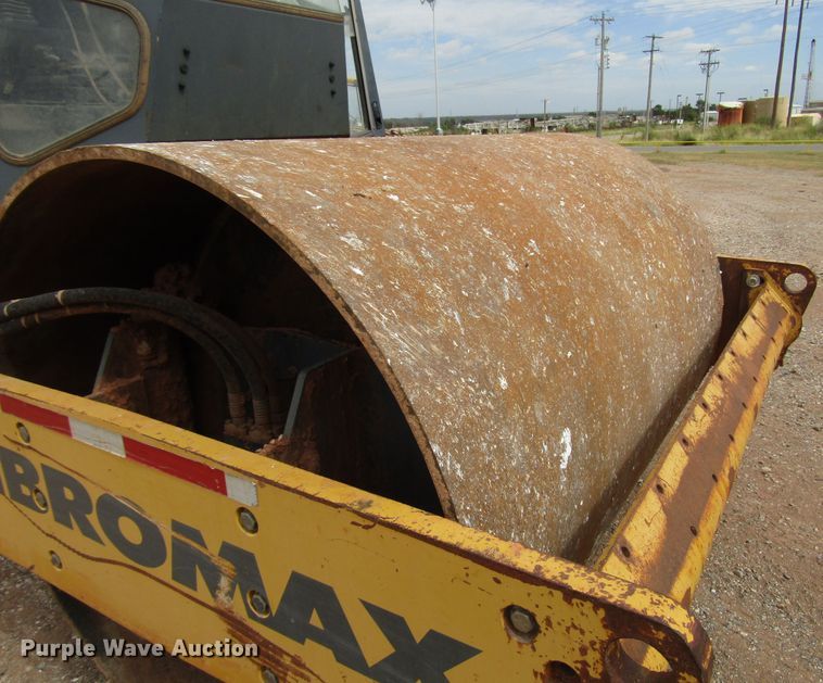 image for item DG0207 2005 Vibromax 1105 single drum vibratory roller