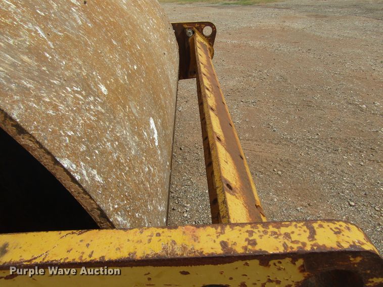 image for item DG0207 2005 Vibromax 1105 single drum vibratory roller