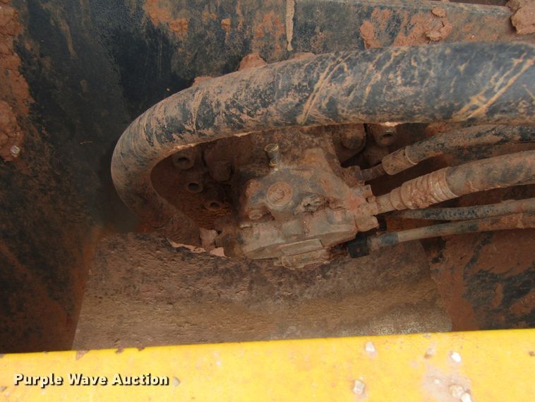 image for item DG0207 2005 Vibromax 1105 single drum vibratory roller