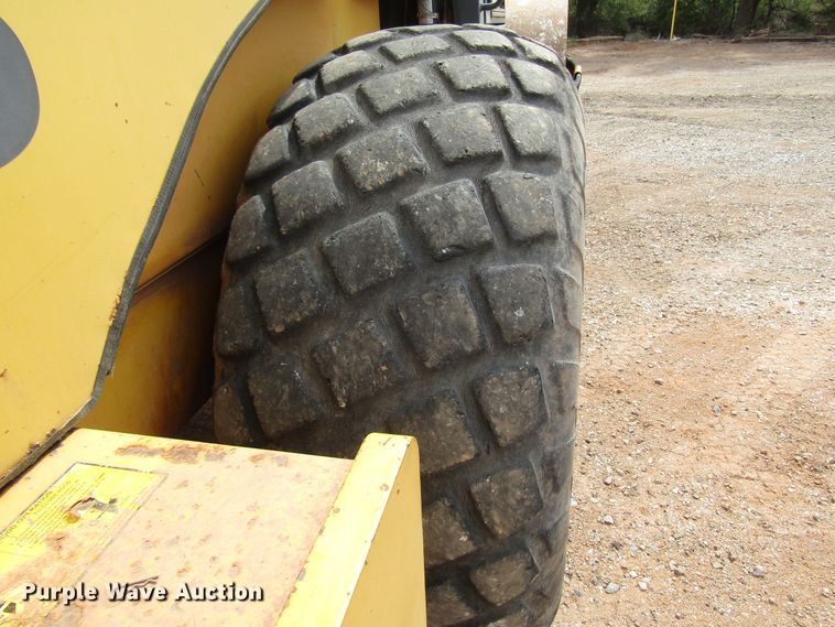 image for item DG0207 2005 Vibromax 1105 single drum vibratory roller