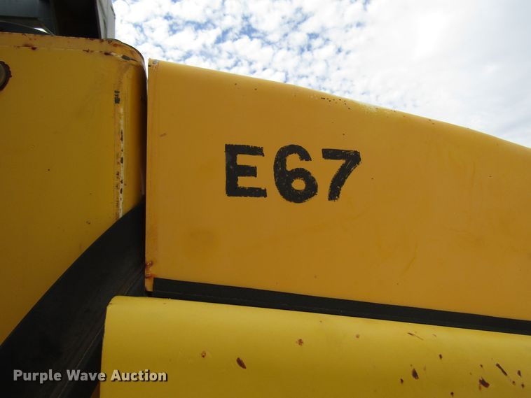 image for item DG0207 2005 Vibromax 1105 single drum vibratory roller