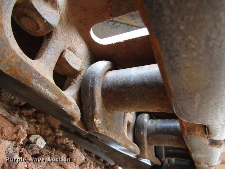 image for item DG0211 2005 John Deere 225C LC excavator