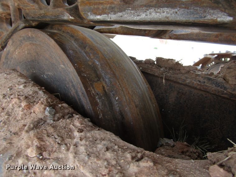 image for item DG0211 2005 John Deere 225C LC excavator