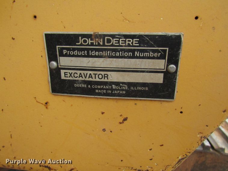 image for item DG0211 2005 John Deere 225C LC excavator