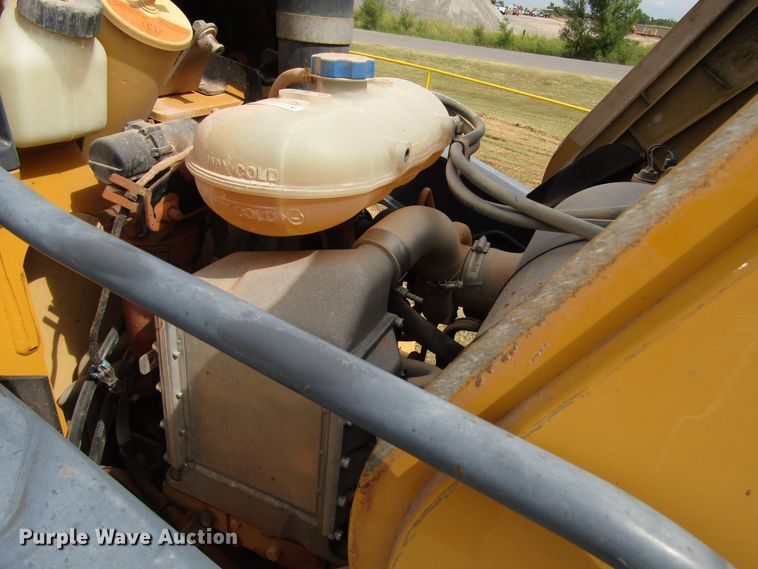 image for item DG0215 2012 John Deere 310SJ backhoe