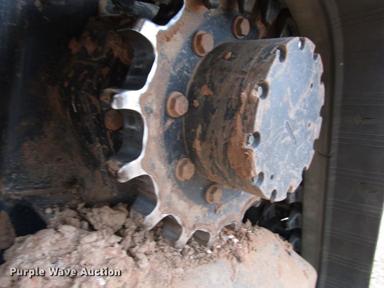 image for item DG0219 2011 Kubota SVL90 skid steer