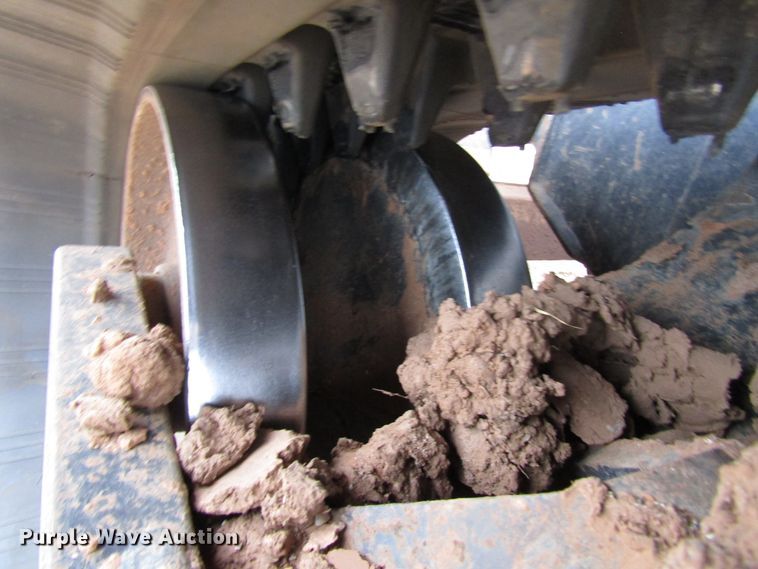 image for item DG0219 2011 Kubota SVL90 skid steer