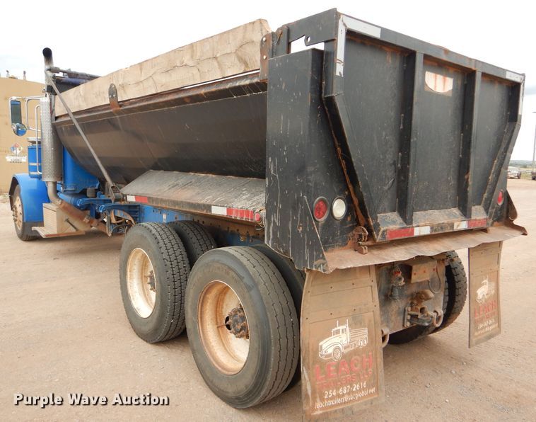 image for item DG0227 2005 Peterbilt 379 dump truck